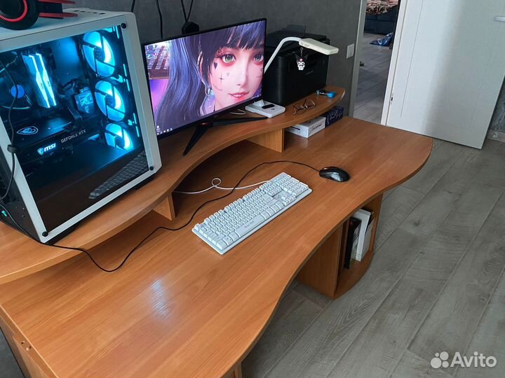 Компьютерный стол