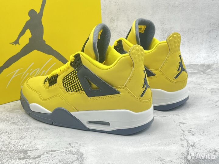 Jordan 4 Retro Lightning (2021)