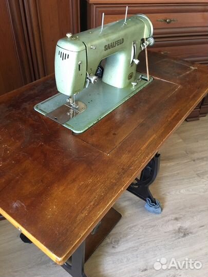 Швейная машина saalfeld