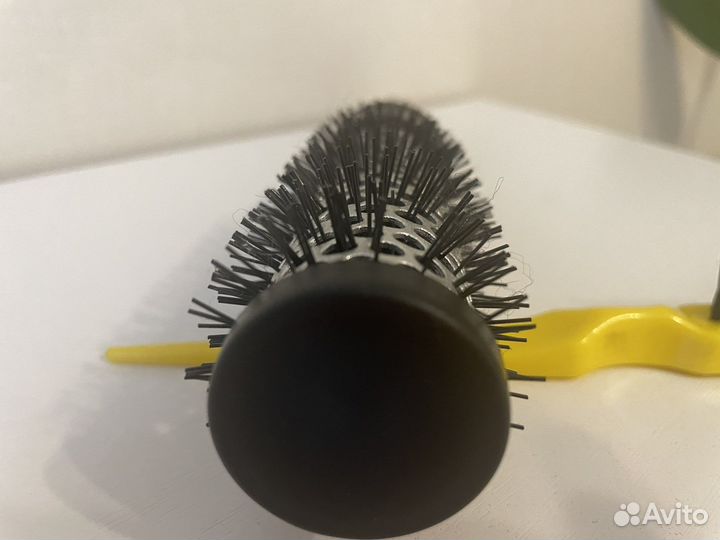 Расчески для парикмахера