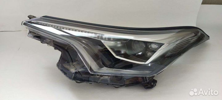 Фара левая LED Toyota CH-R