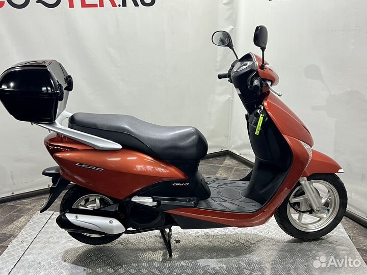 Скутер Honda Lead 110
