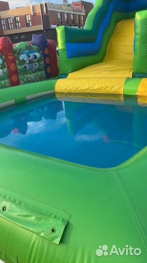 Водная горка с бассейном