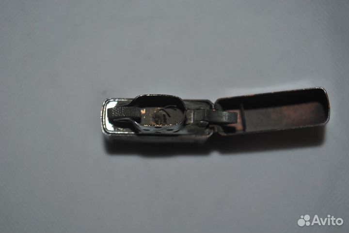 Зажигалка бензиновая