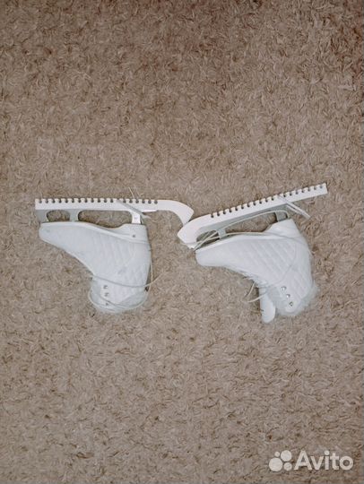 Коньки фигурные 38 размер