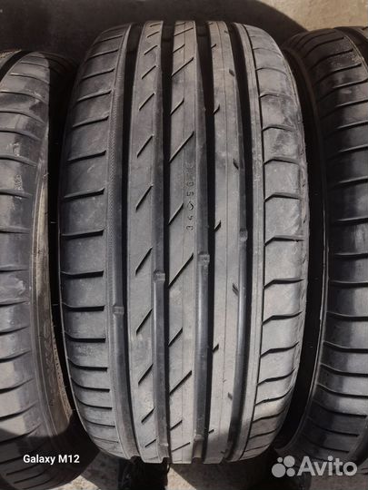 Nokian Tyres Hakka Black 225/45 R18 95