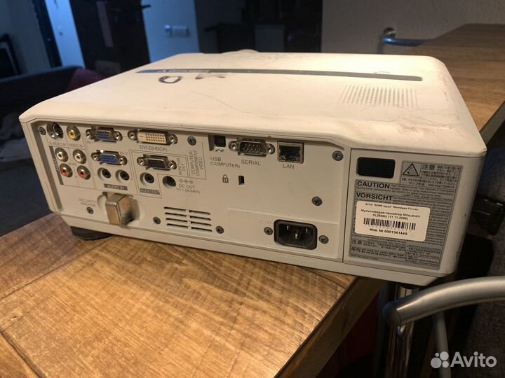 Проектор Mitsubishi нерабочий