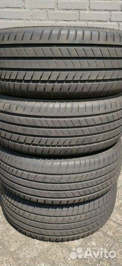 Bridgestone Alenza 001 285/45 R22