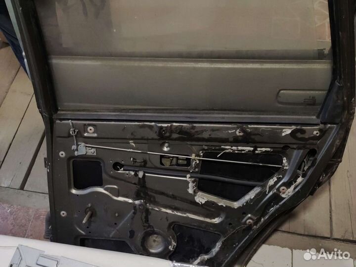 Двери задние ваз 2111
