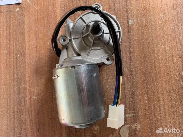 Мотор стеклоочистителя 2108