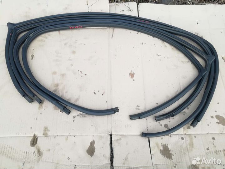 Уплотнители дверей Mitsubishi Lancer 9