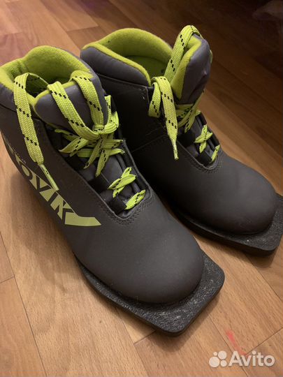 Лыжные ботинки размер 34