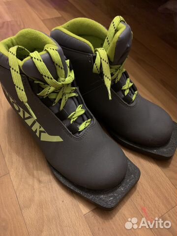 Лыжные ботинки размер 34