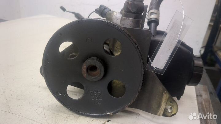 Гур Toyota Avensis 1, 1998