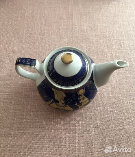 Сувениры и чайник (ОАЭ, Египет, Турция)