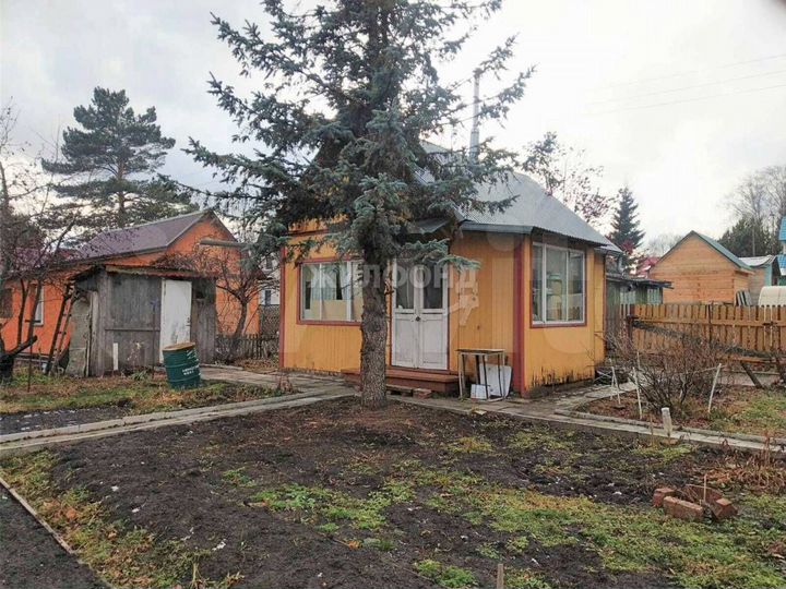 Дача 26,5 м² на участке 3,8 сот.