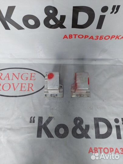Кронштейн усилителя бампера Land Rover Vogue 4