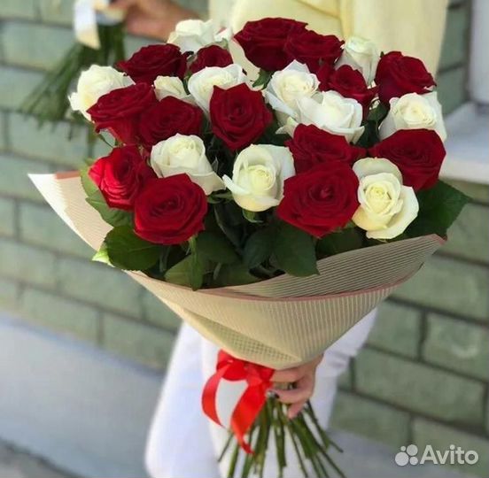 Букет 25 красных роз