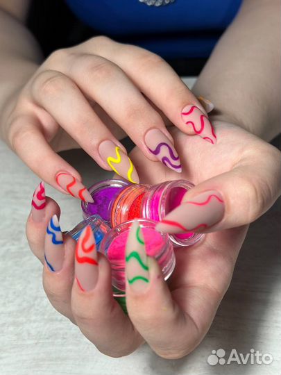 Маникюр и педикюр в 4 руки