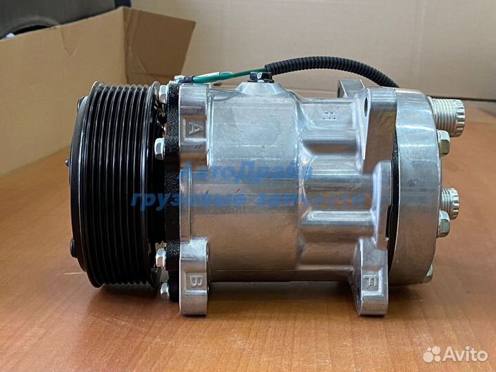 Компрессор кондиционера Ман Тга Тгл Тгм