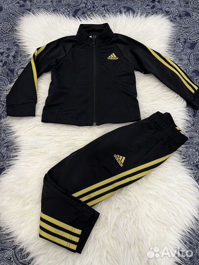 Спортивный костюм Adidas 104-110