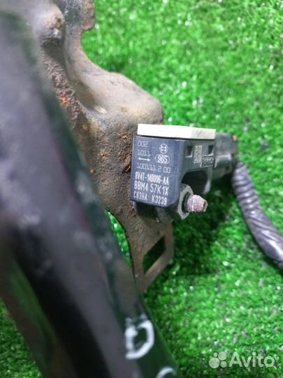 Кронштейн замка капота Mazda Mazda3 BL lfvd 2010