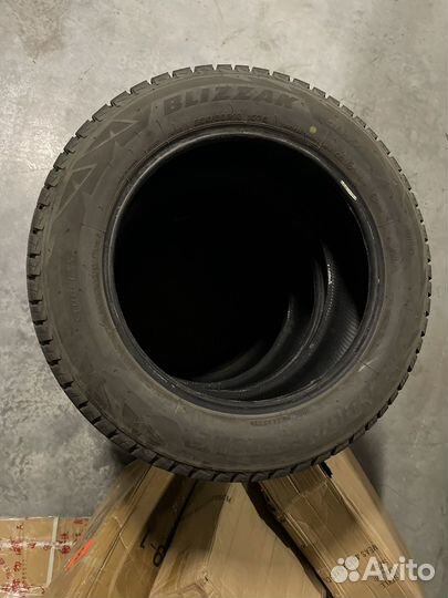 Bridgestone Blizzak DM-V2 235/60 R18