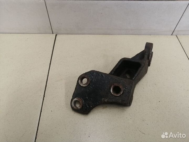 Кронштейн двигателя передний M2 (2010-1014)