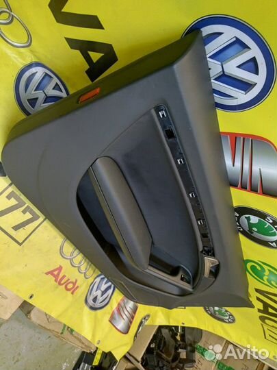 Обшивка двери левая Audi A5 купе 3.2 cala 2007