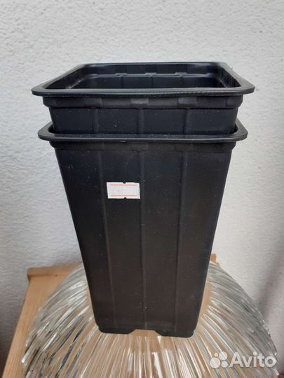 Горшки пластиковые для растений