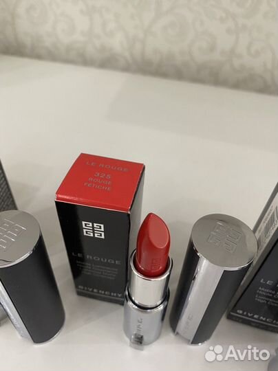 Givenchy помада