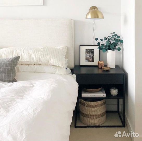 Тумба прикроватная