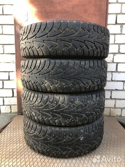 Hankook Winter I'Pike RS W419 215/65 R16