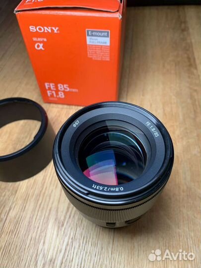 Объектив Sony FE 85mm f/1.8