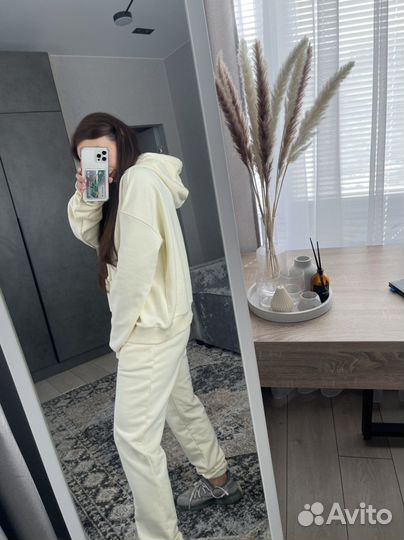 Костюм спортивный женский 42