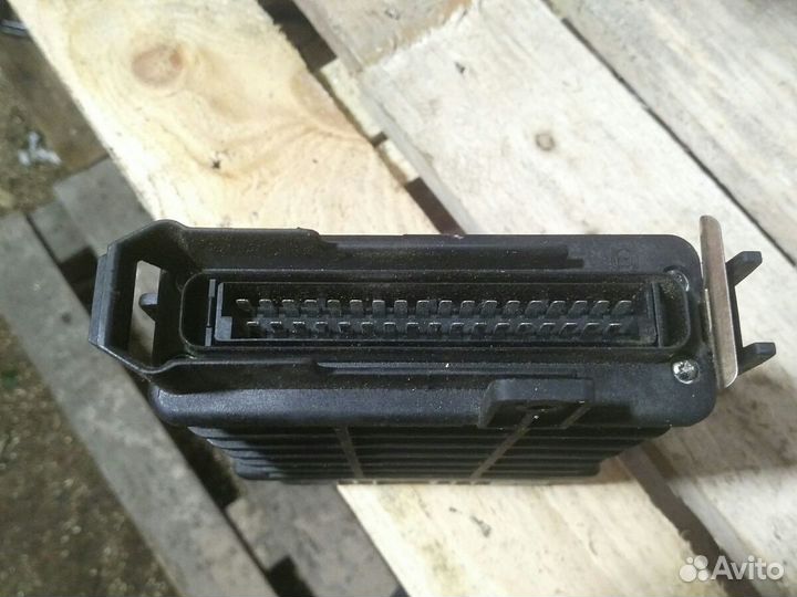 Эбу (блок управления двигателем) Ауди 100