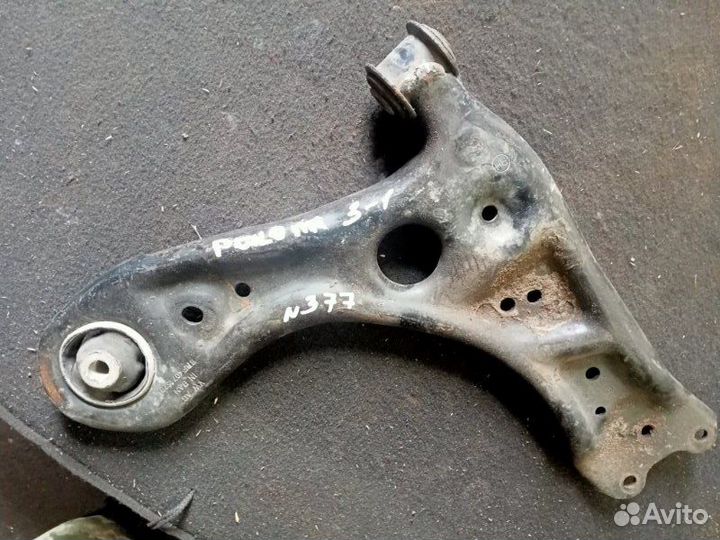 Рычаг подвески передний правый Volkswagen Polo