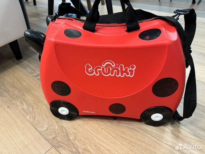 Детский чемодан trunki