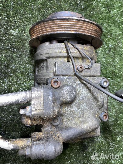 Компрессор кондиционера Honda legend KA7 447200637