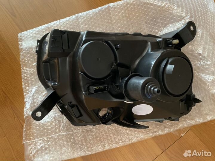 Фара левая чёрная маска Renault duster новая