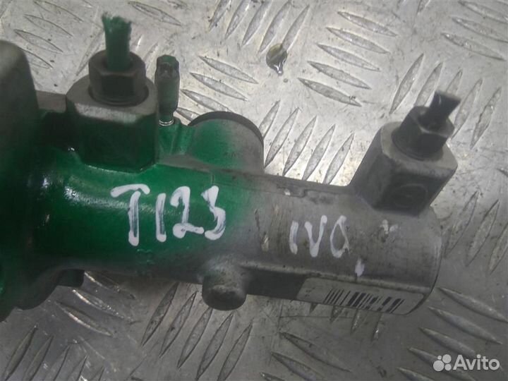 Цилиндр тормозов главный Опель Vivaro A