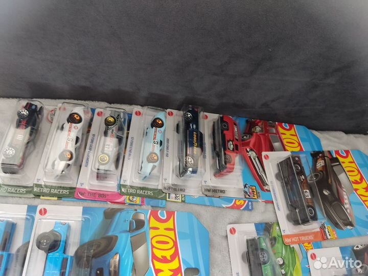 Hot wheels машинки