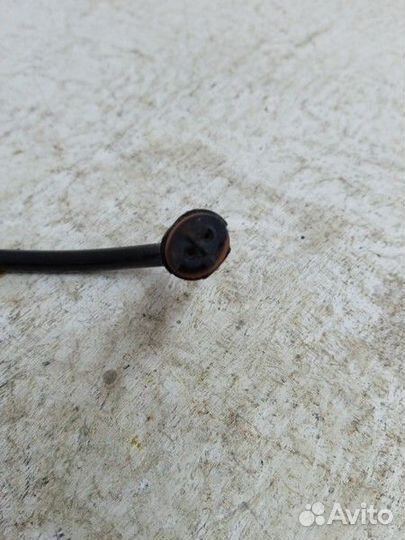 Датчик ABS передний