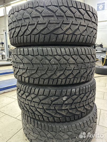 Tigar Winter 235/45 R18 98V