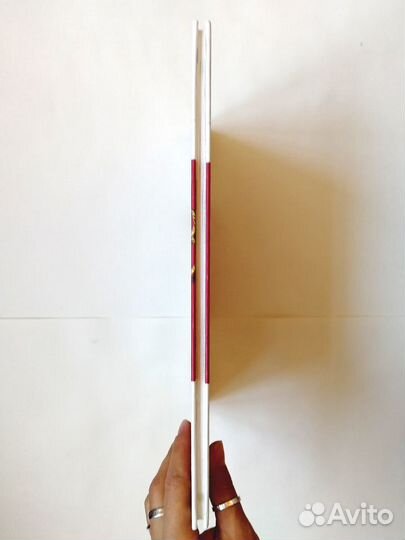 Книга по рукоделию (бисер, вышивка, шитьё)