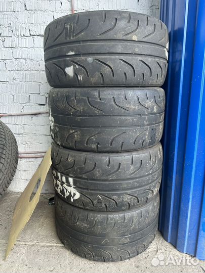 Vitour Tempesta Enzo 285/35 R18