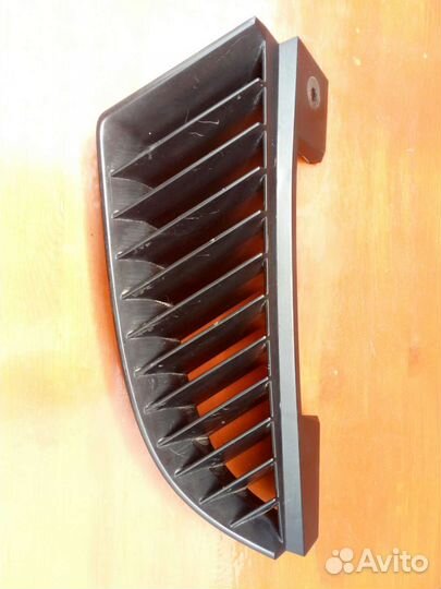 Решетка радиатора mitsubishi colt