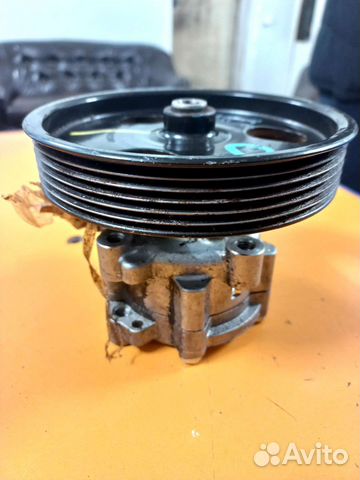 Насос гура Renault Daster 1.6