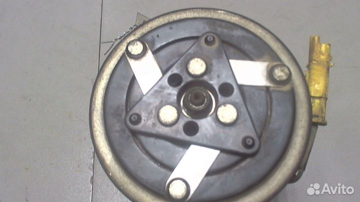 Компрессор кондиционера Peugeot 208, 2014