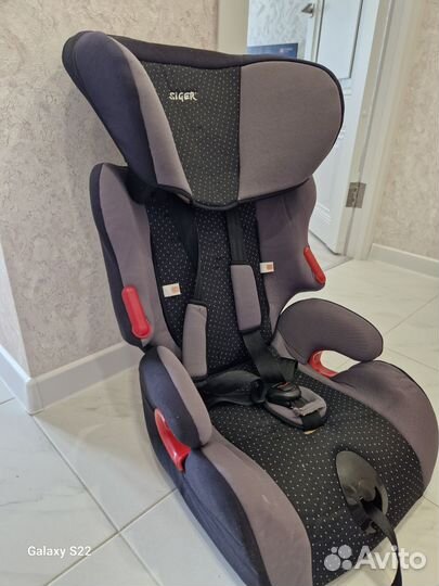 Детское кресло в машину